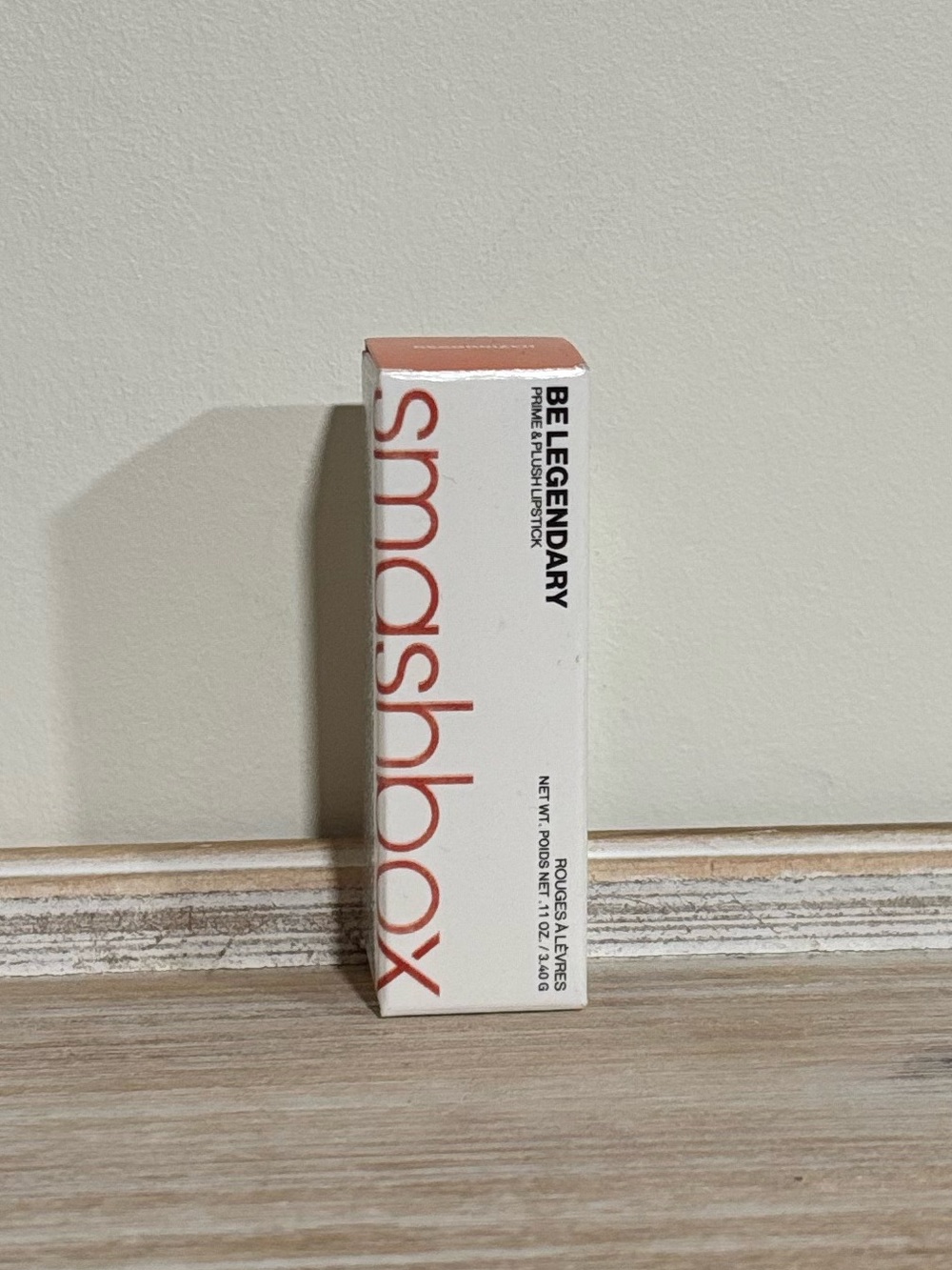 🆕 NIB Smashbox Lipstick in shade Recognized